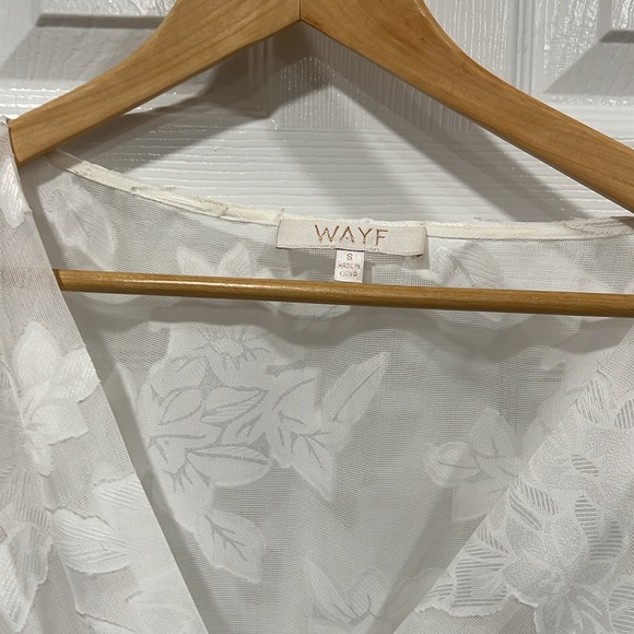 Lot of five size small shirts; J crew, Wayf, Lucky, Lush and Fylo bundle lot - Picture 4 of 10